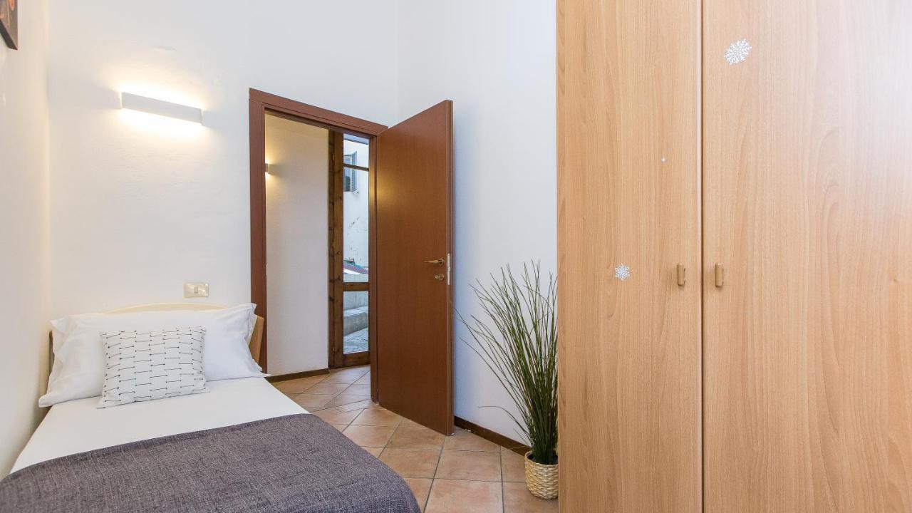 In Rome - Santa Maria Novella Palace Apartamento Florença